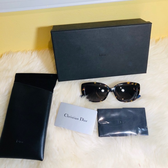 New authentic Christian Dior Sunglasses - Picture 1 of 8